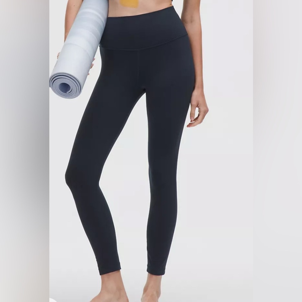 Align Lululemon Navy Blue Leggings. Size 8 in 25 length. Soft. Like new